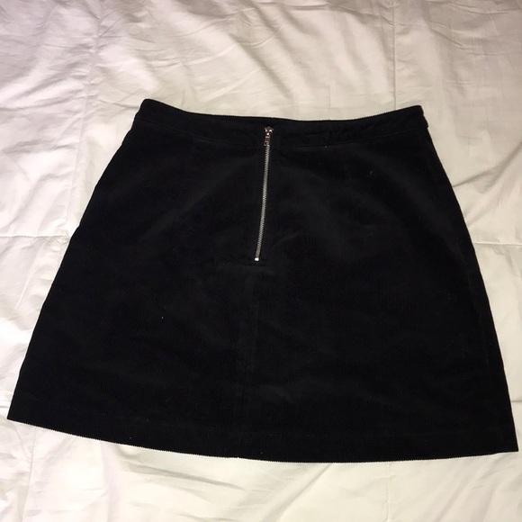 Forever 21 (M) black mini skirt - Picture 2 of 2
